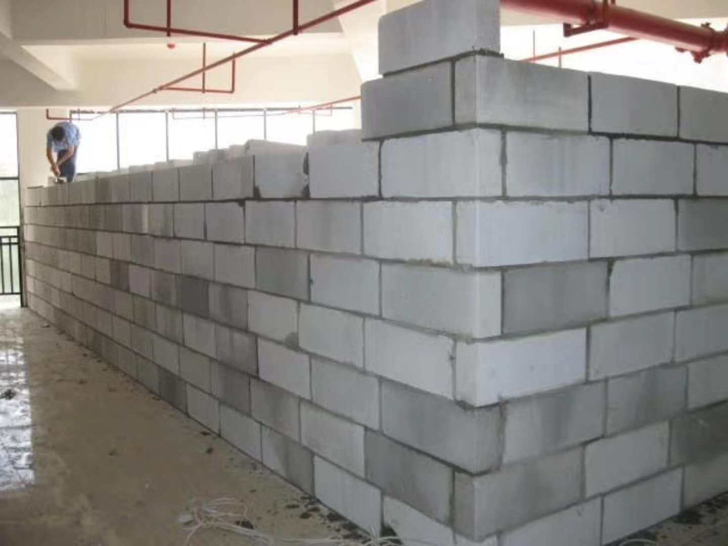 万源蒸压加气混凝土砌块承重墙静力和抗震性能的研究